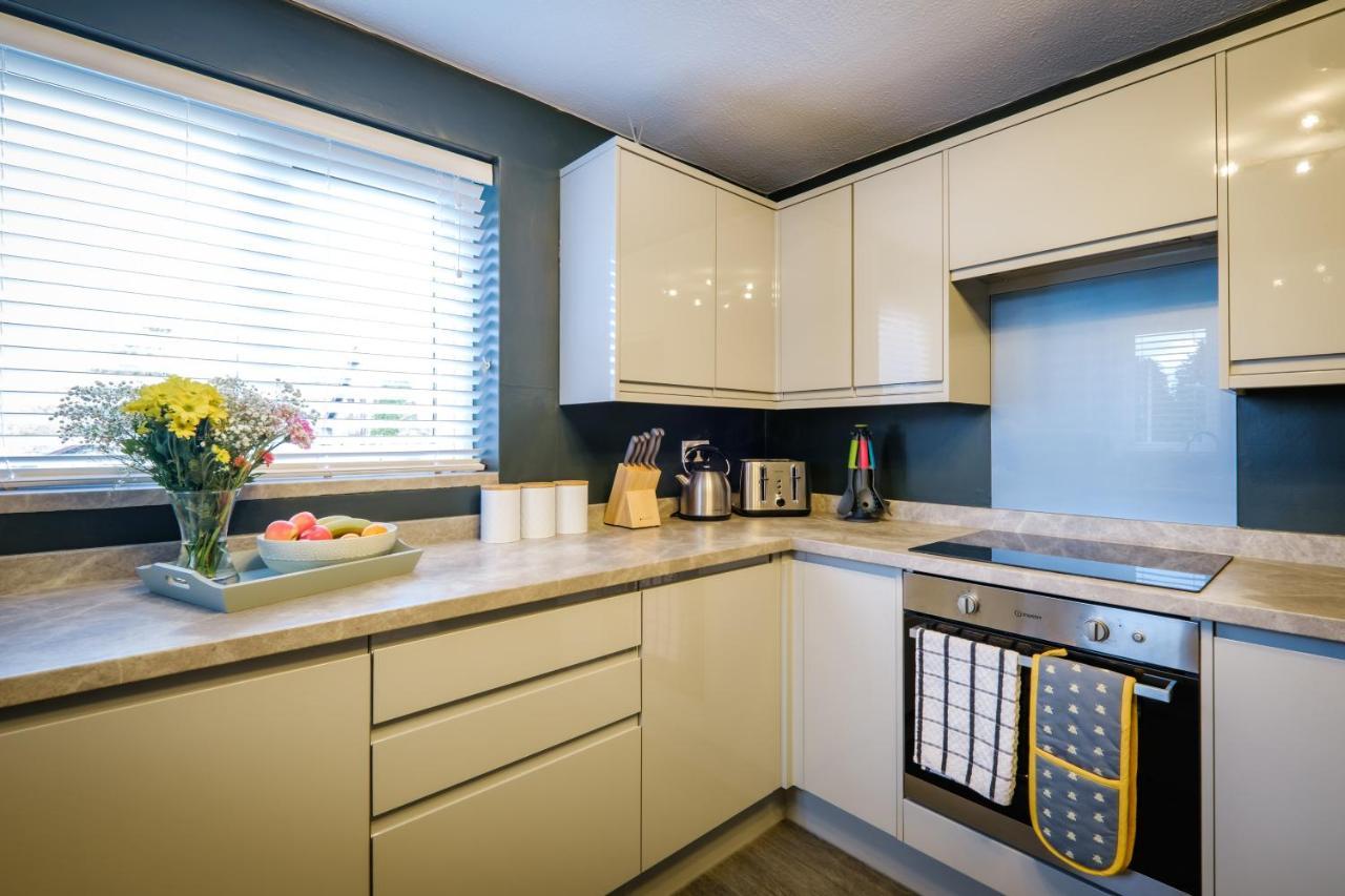 Rockside - Luxury 1 Bedroom Home With Hot Tub, Central Location, Parking And Pet Friendly Windermere Exteriör bild