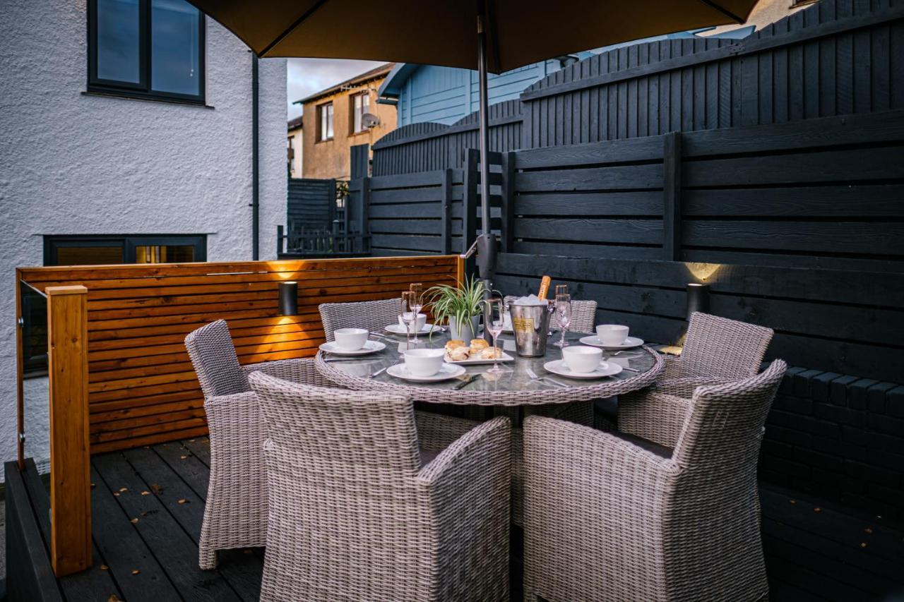Rockside - Luxury 1 Bedroom Home With Hot Tub, Central Location, Parking And Pet Friendly Windermere Exteriör bild
