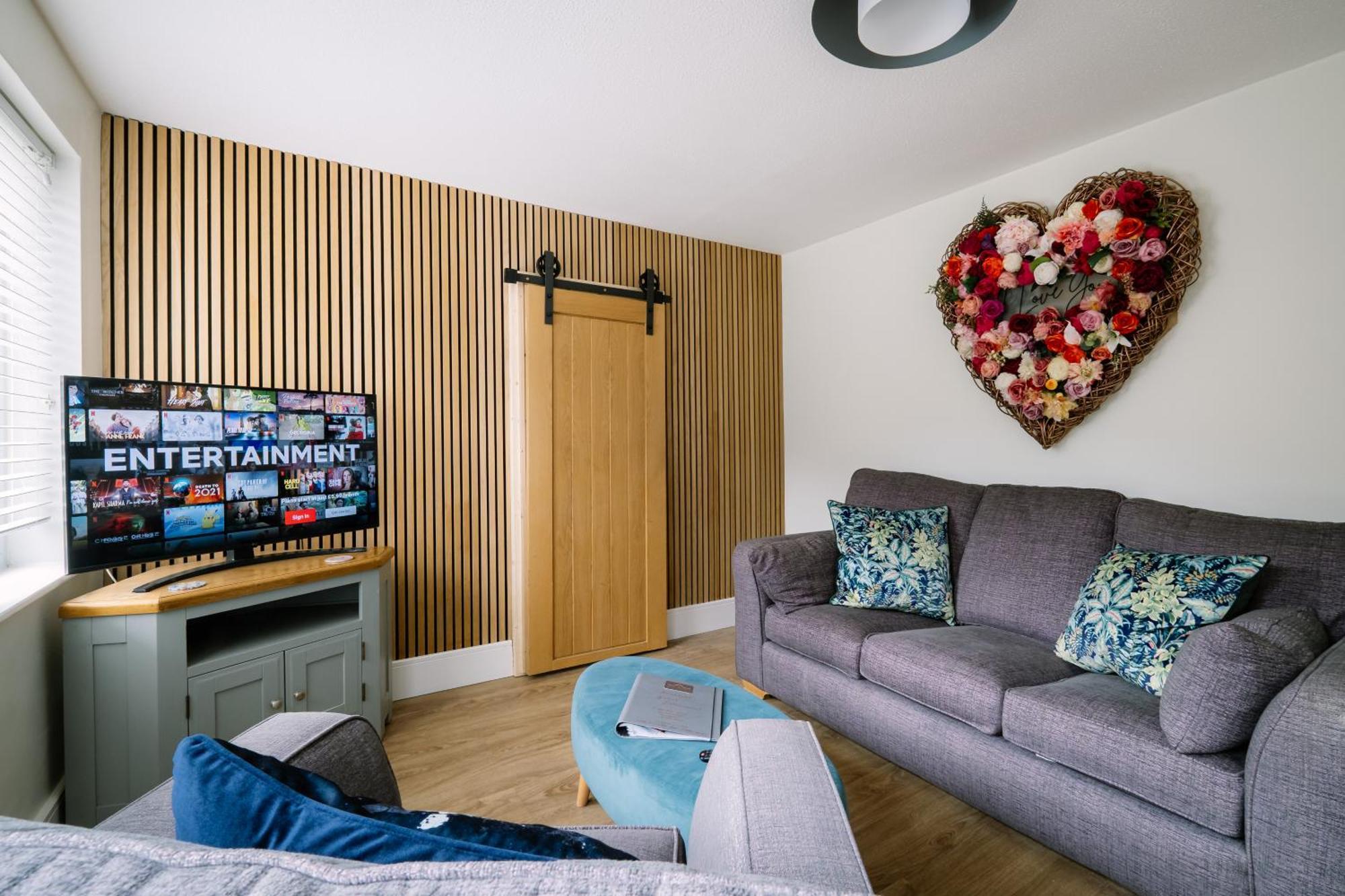 Rockside - Luxury 1 Bedroom Home With Hot Tub, Central Location, Parking And Pet Friendly Windermere Exteriör bild