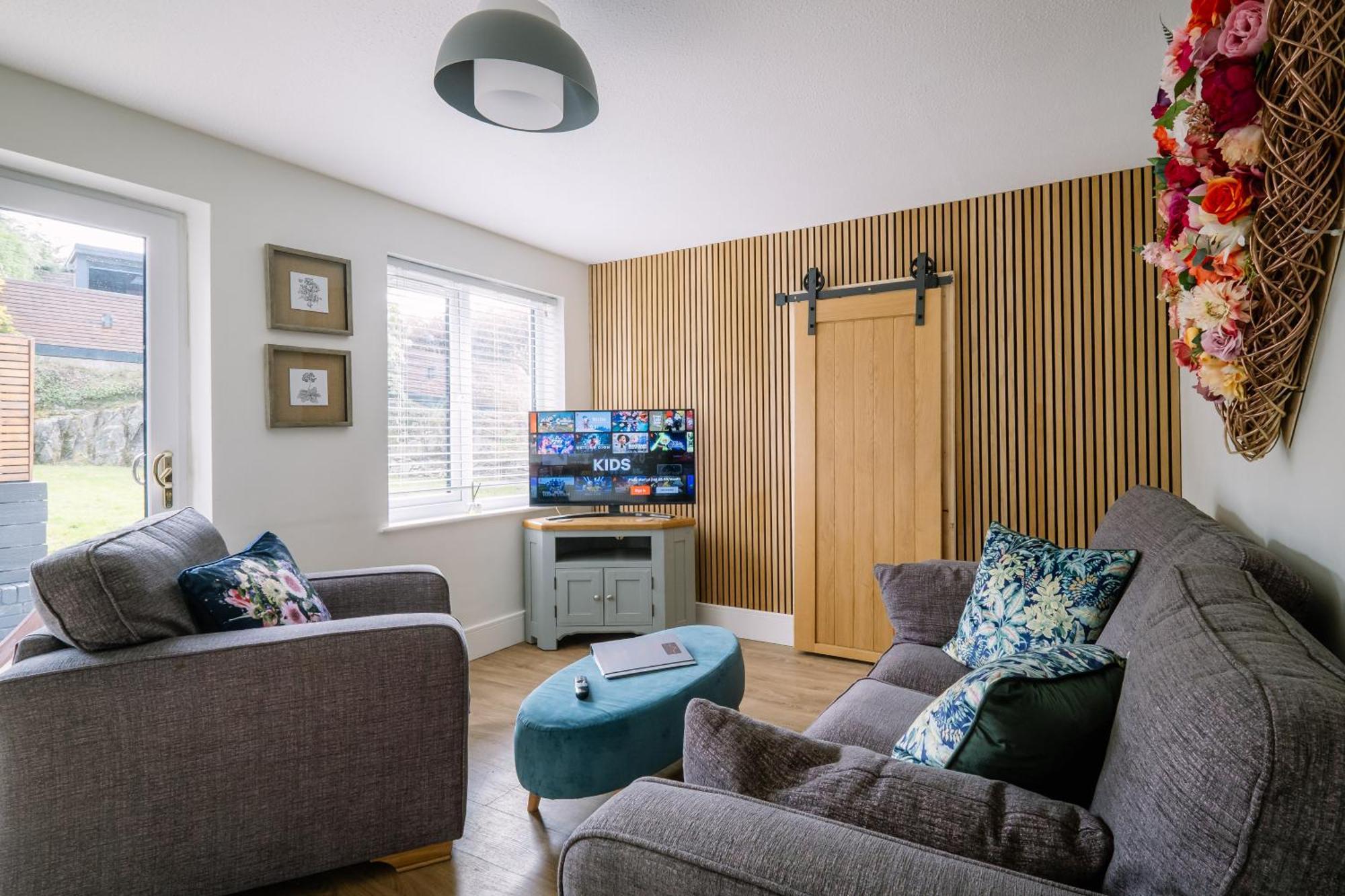 Rockside - Luxury 1 Bedroom Home With Hot Tub, Central Location, Parking And Pet Friendly Windermere Exteriör bild
