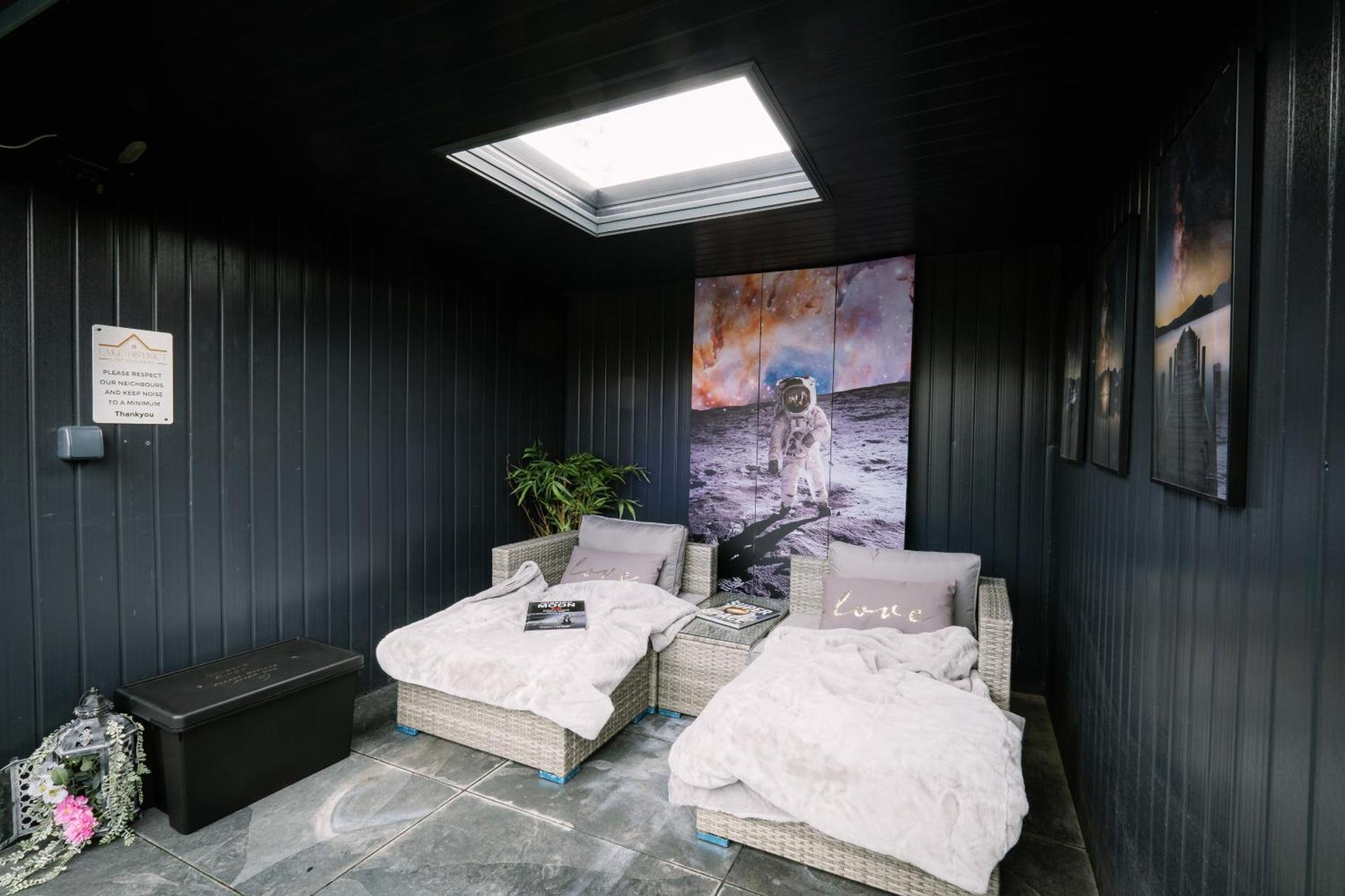 Rockside - Luxury 1 Bedroom Home With Hot Tub, Central Location, Parking And Pet Friendly Windermere Exteriör bild